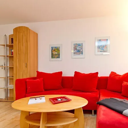 Appartementhaus Neuer Weg 4 * Neuhof (Heringsdorf)